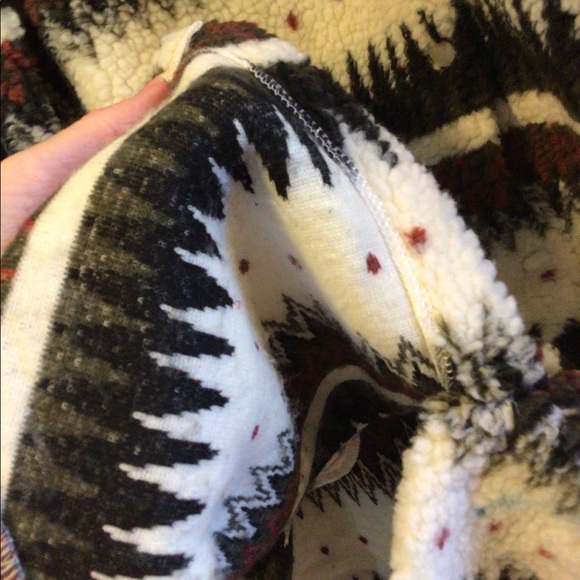 1 left !  SALE Alpine  Snow Over sized plush teddy shacket - Picture 8 of 11